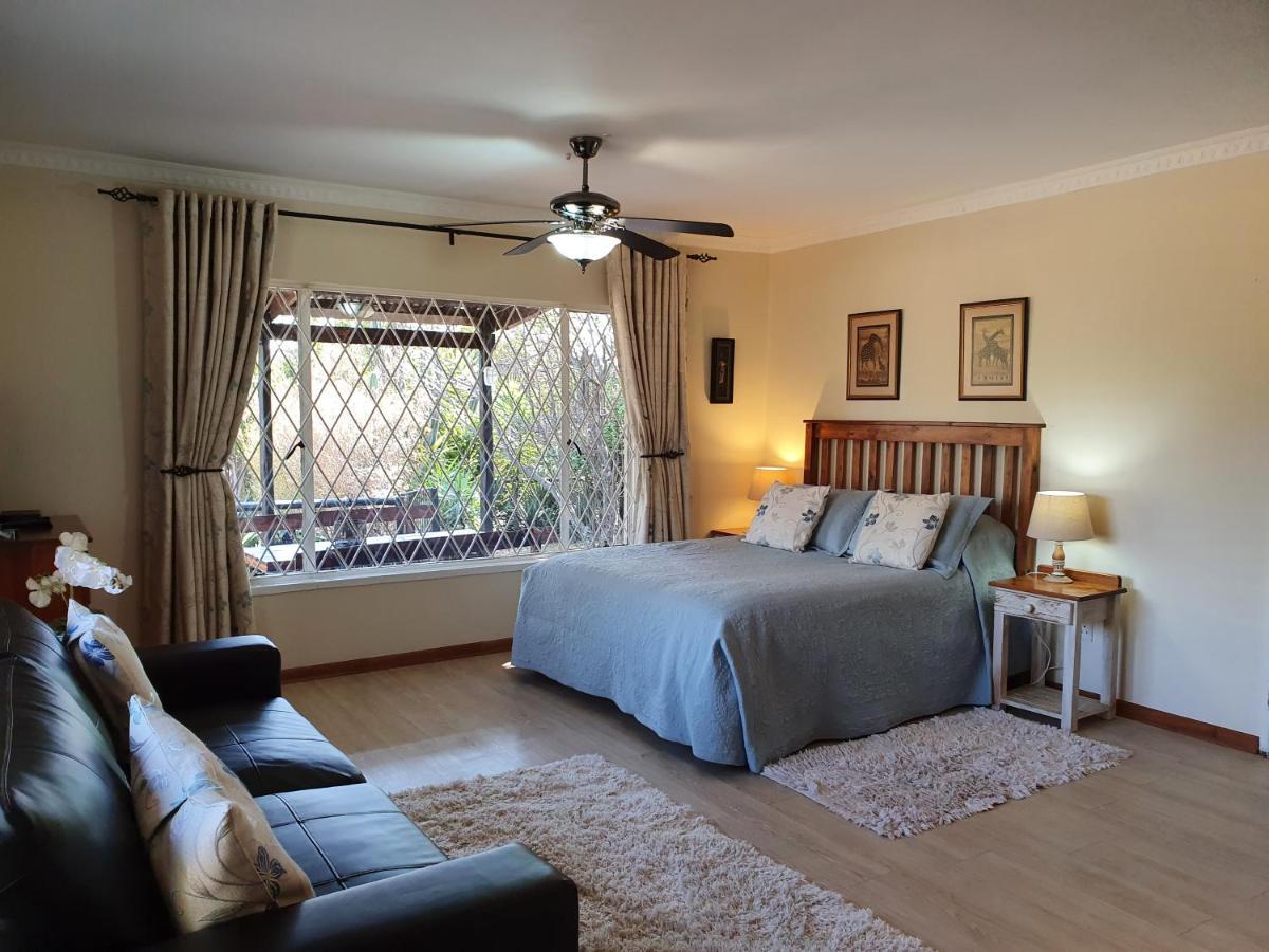 Pine Tree Lodge Midrand Exterior foto
