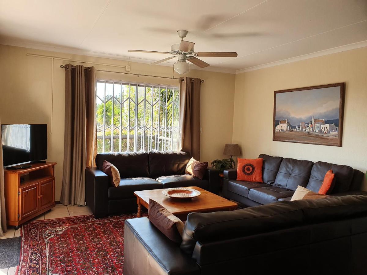 Pine Tree Lodge Midrand Exterior foto