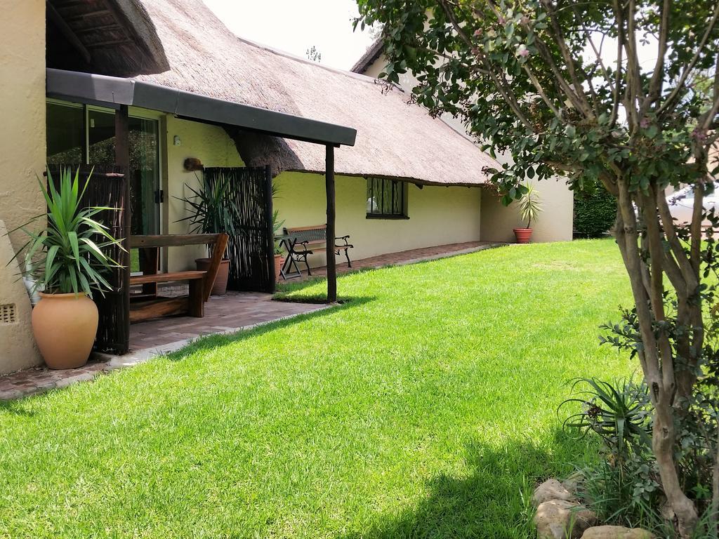 Pine Tree Lodge Midrand Exterior foto