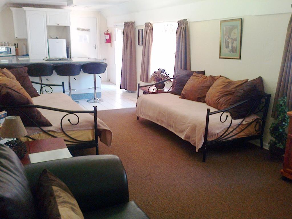 Pine Tree Lodge Midrand Cameră foto