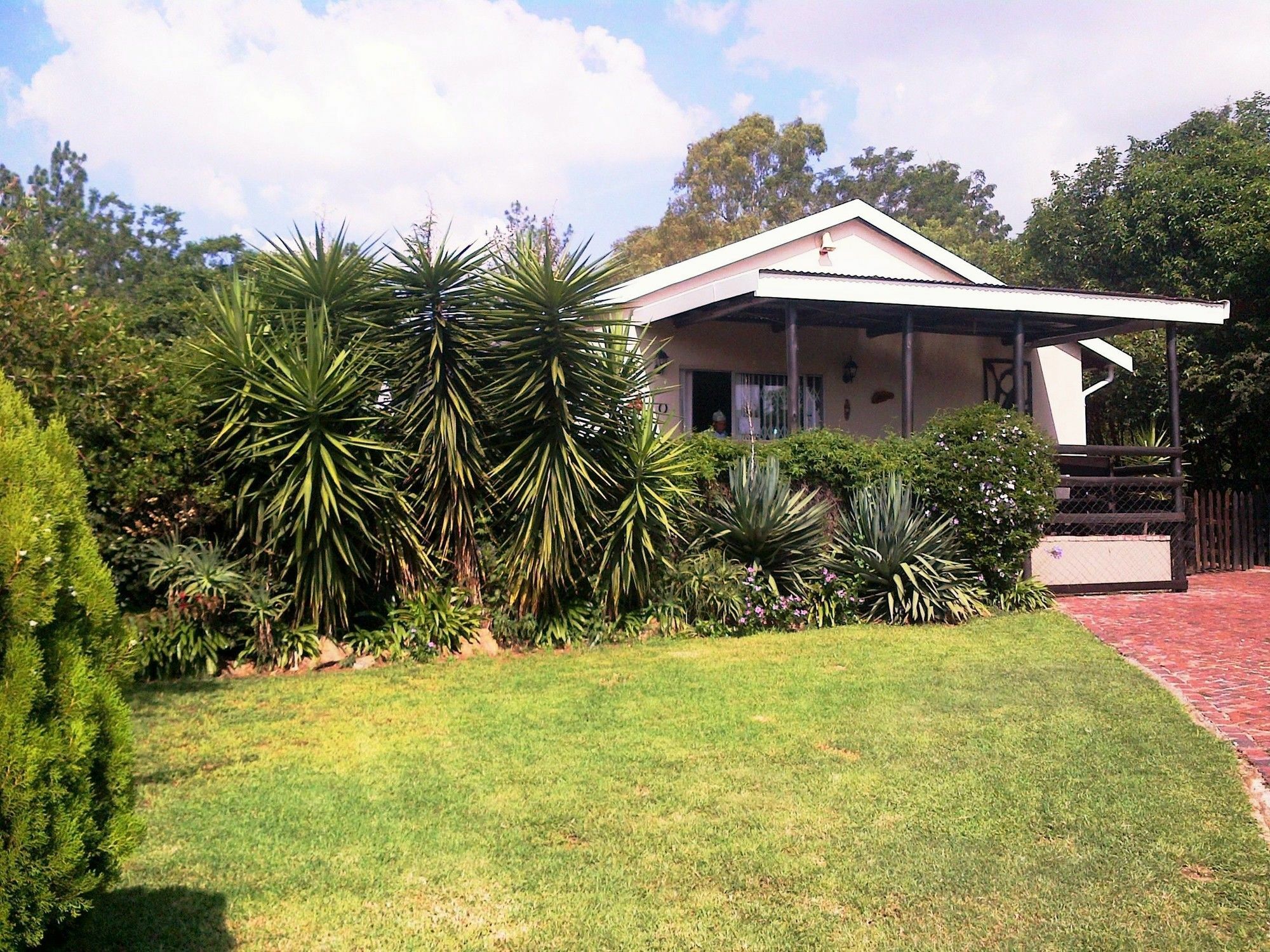 Pine Tree Lodge Midrand Exterior foto